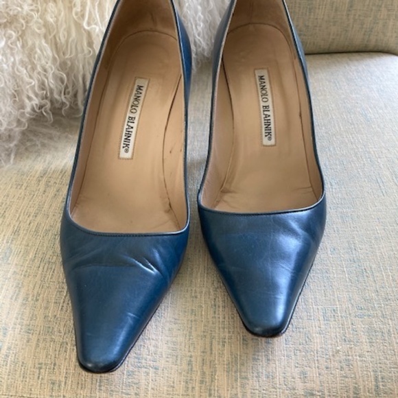 Manolo Blahnik Pumps - Picture 2 of 5